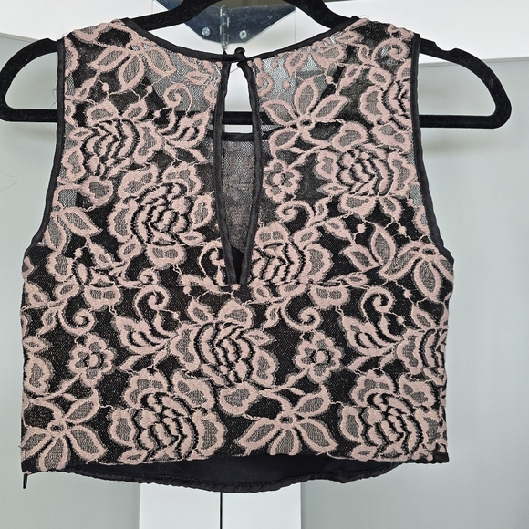 Crop Top - Picture 3 of 4